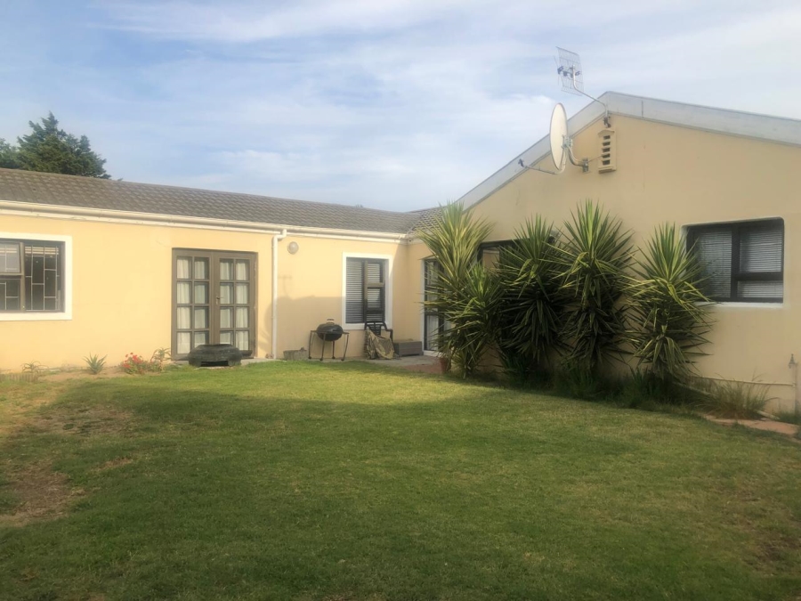 3 Bedroom Property for Sale in West Beach Western Cape